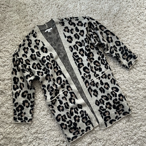 American Eagle Oversized Leopard Cardigan. Super Soft! Size XXS - Picture 13 of 13